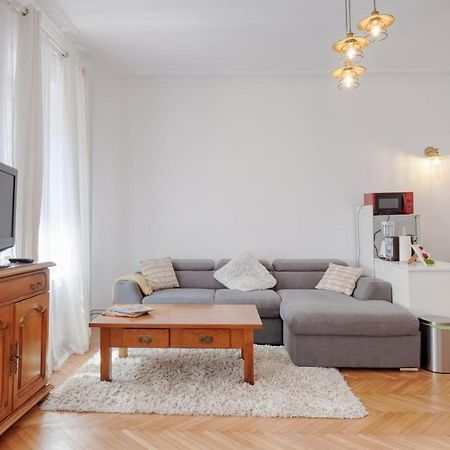 City Charm Apartment Brasov Exterior photo